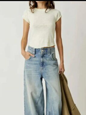WE THE FREE PEOPLE BE MY BABY FRESH LIME SORBETTO SCALLOPED TEE TOP S